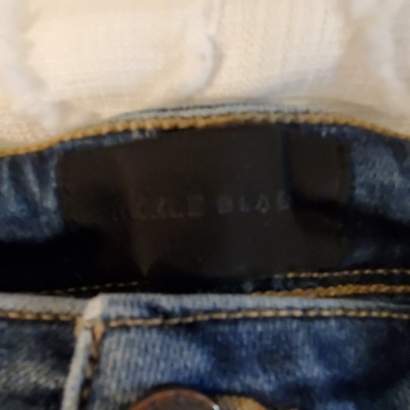 Buckle black distressed shorts - Picture 5 of 7